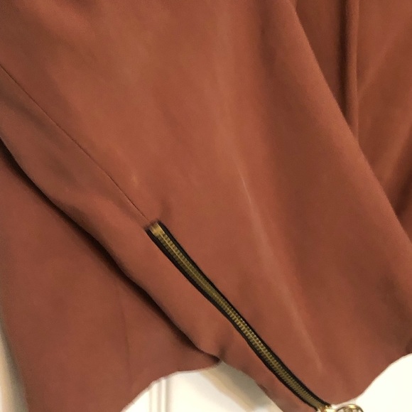 Antonio Melani large silky lined cognac jacket snake print lining zips at wrist - Picture 8 of 16